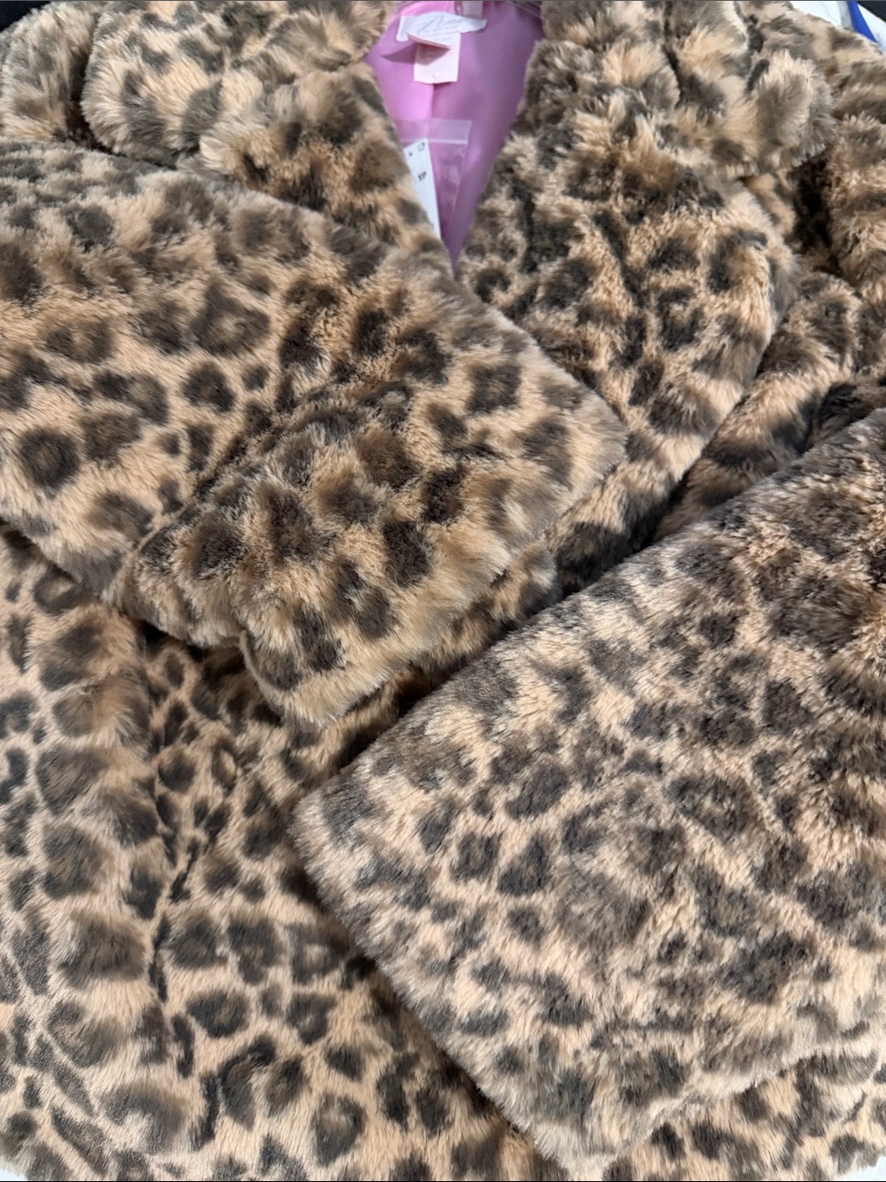 NWT! Faux Fur animal print Crop Jacket by Victoria secret size XS ! New - Picture 7 of 12